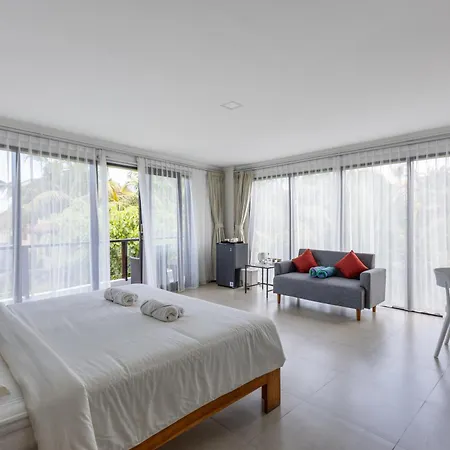 Deluxe Room With Jungle View